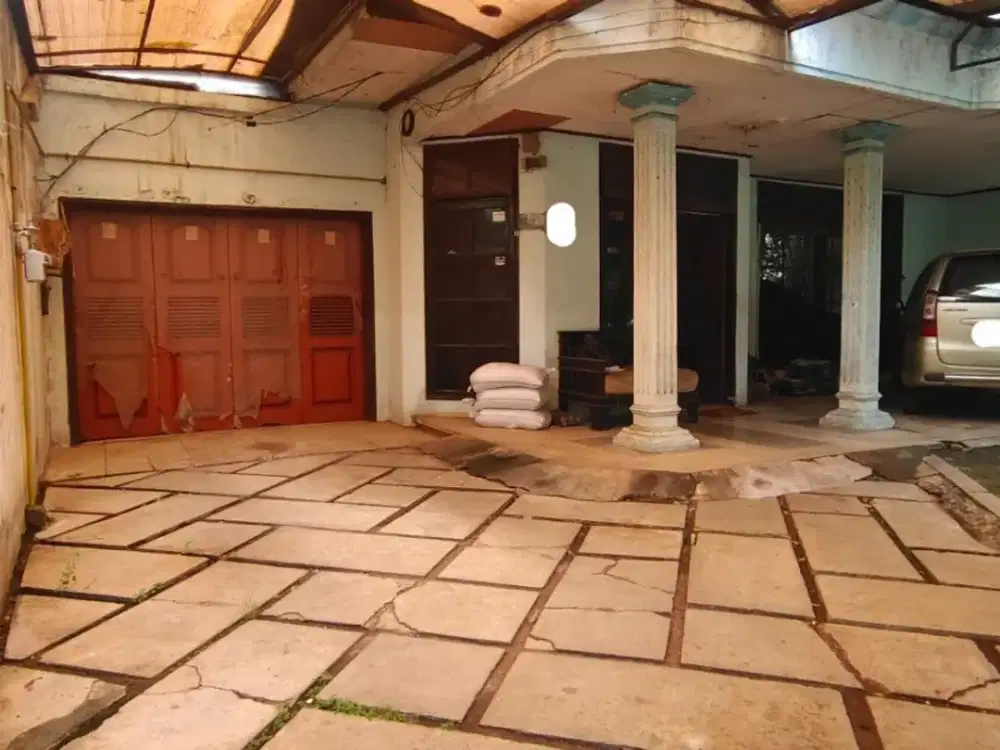 BillyMoon Pondok Kelapa Rumah Tua HITUNGBTANAH Jalan Utama drkat Gate Jl Raya Resto Pagi Sore COCOK BUAT Kantor Cafe Kost Rumah Mewah