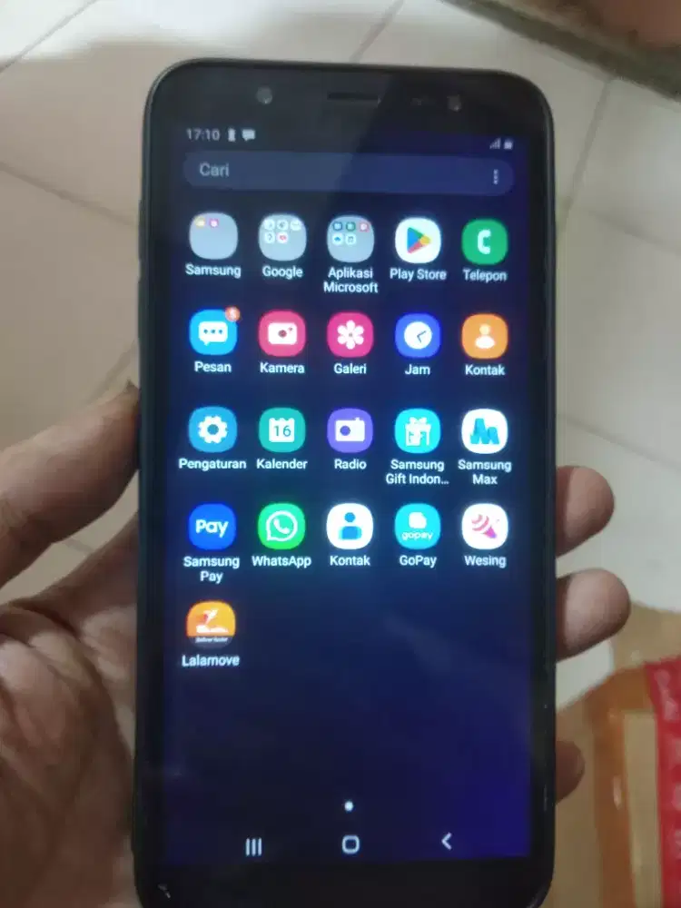 Dijual Samsung J8 ram 4/64 masih normal semuanya masih lancar