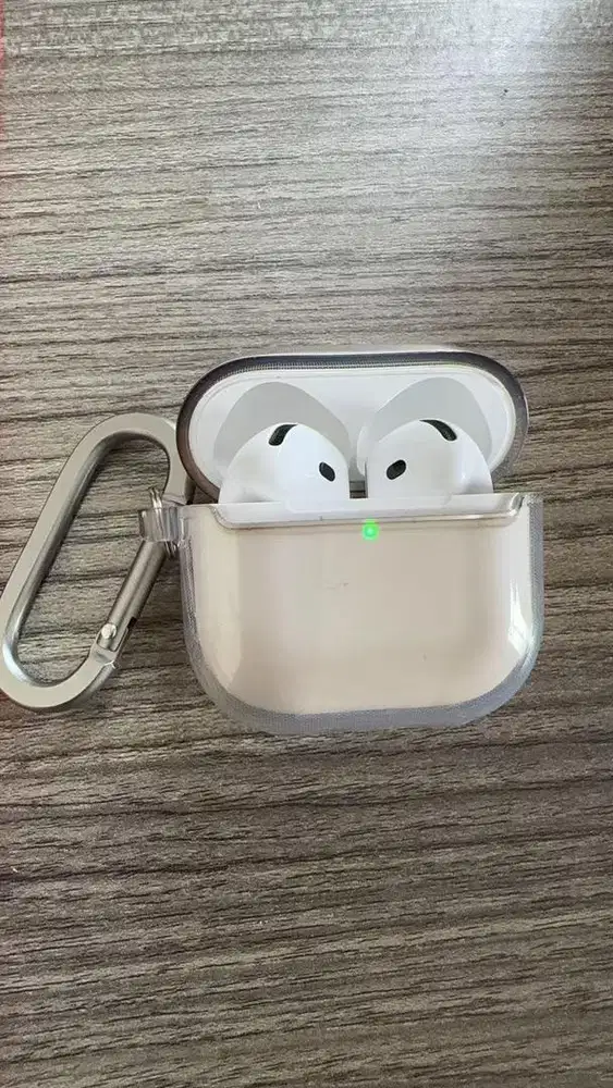 Di jual Airpods 3 ibox masih bagus no minus jarang pakai,, 1,600.000