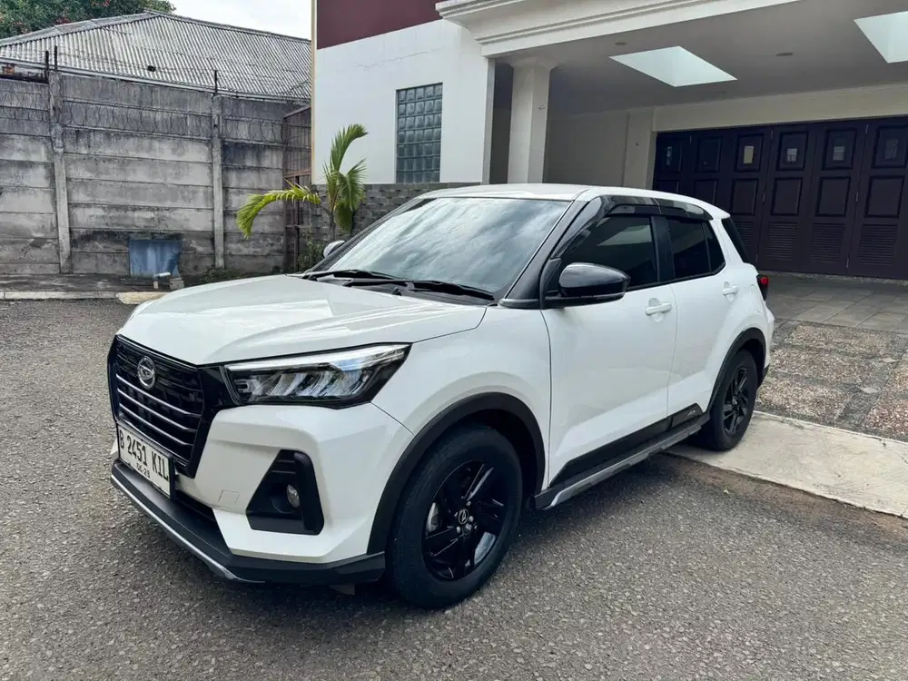 Daihatsu Rocky 1.2 X CVT ADS 2023 Putih