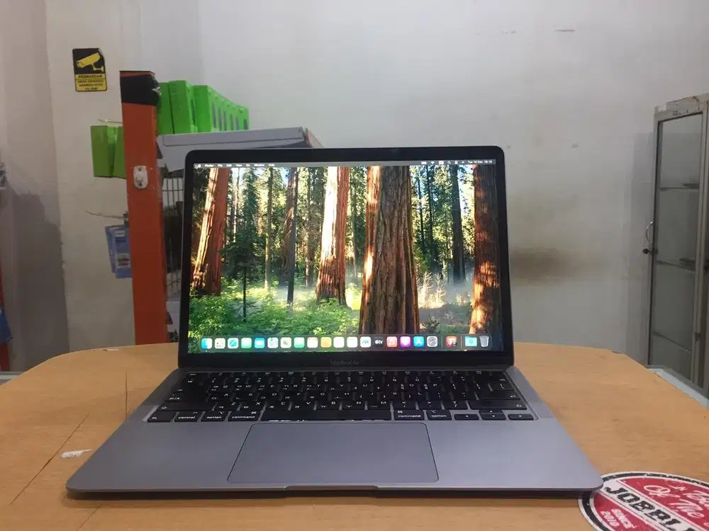 Macbook Air Retina 13' 2020 Core i3 Ram 8GB SSD 256GB Slim Mulus