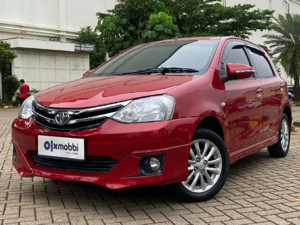 TDP 6,JT Toyota Etios Valco 1.2 G Bensin-MT Merah 2017