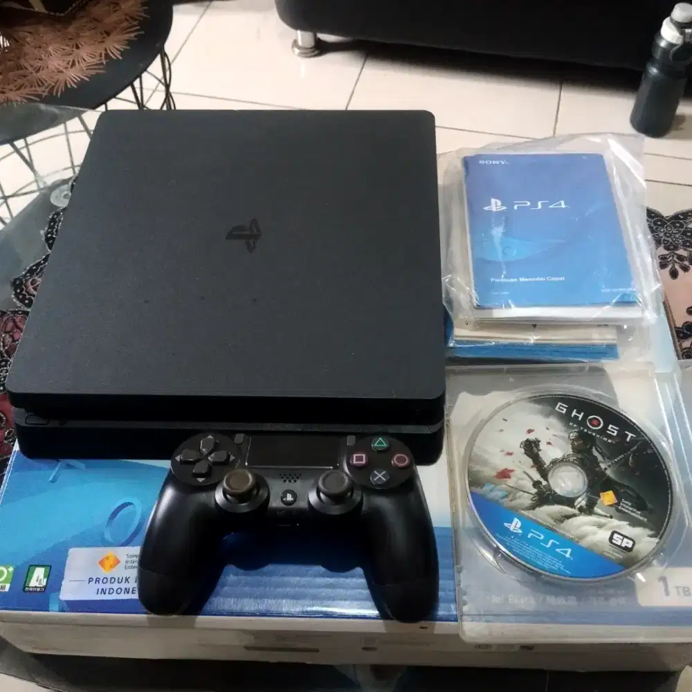 Ps4 slim 1TB ori CUH2200
