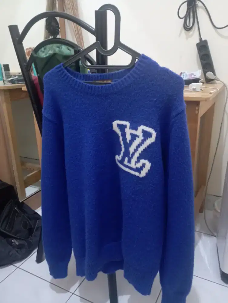 Sweater LV Size XL UNISEX