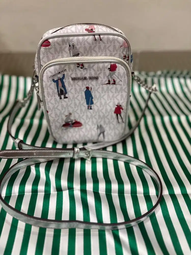 Preloved Tas MK sling / cross bag.