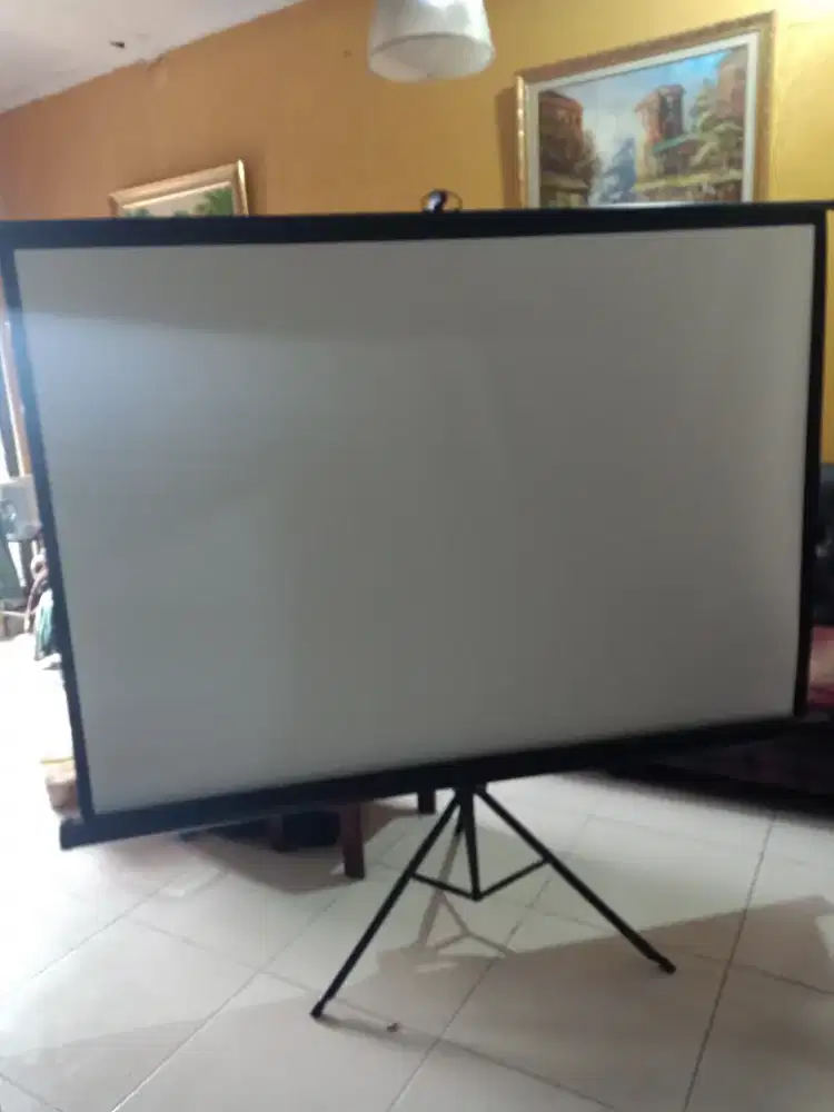 Screen Proyektor 100inch