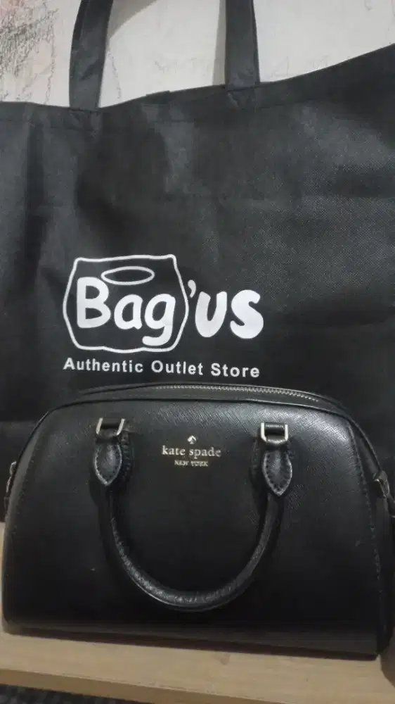 KATE SPADE ORI BLACK LIKE NEW