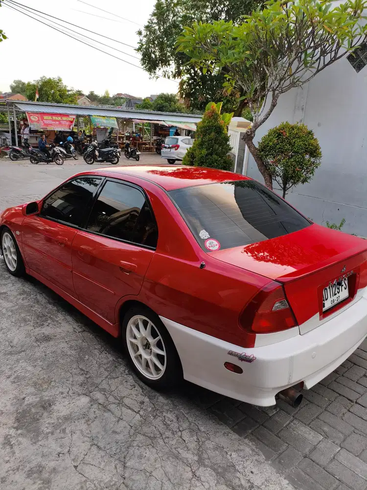 Mitsubishi Lancer 2002 Bensin