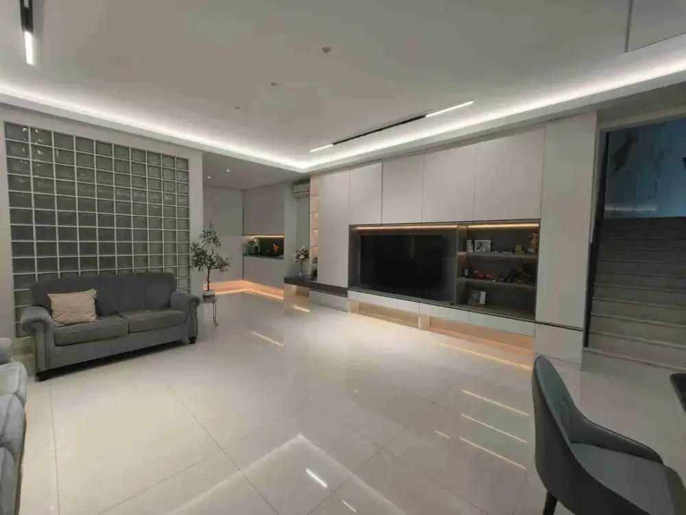 Rumah Mewah di Golf Island PIK Cluster Violin