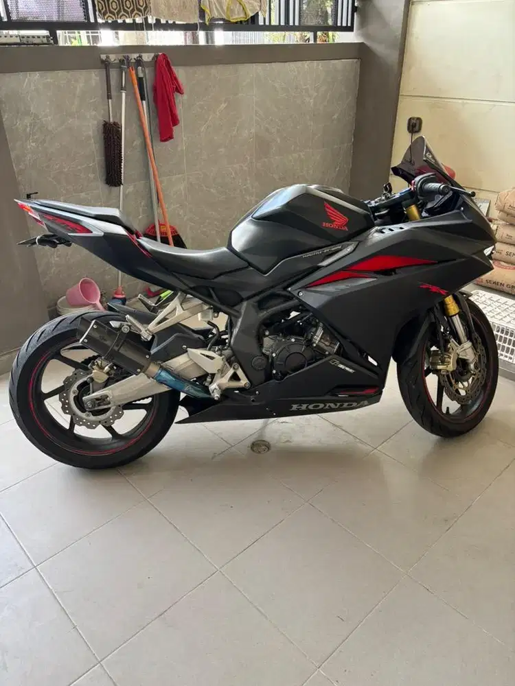 CBR 250RR ABS 2017 BARANG MULUS