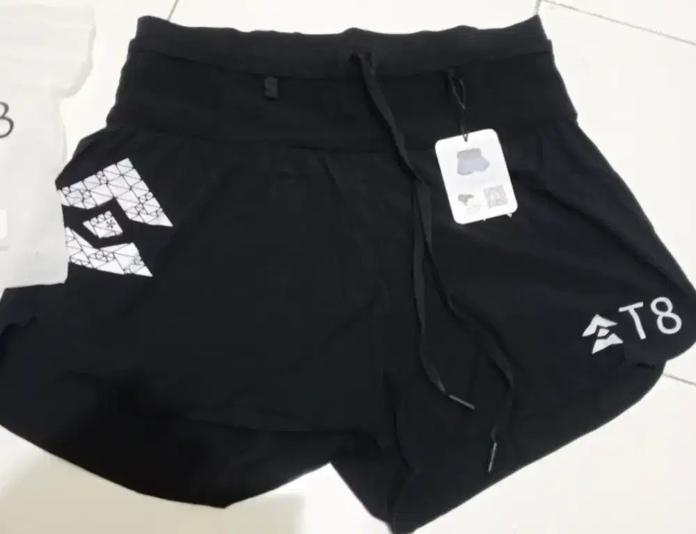 T8 SHERPA SHORT BLK SILVER LOGO SIZE M NEW