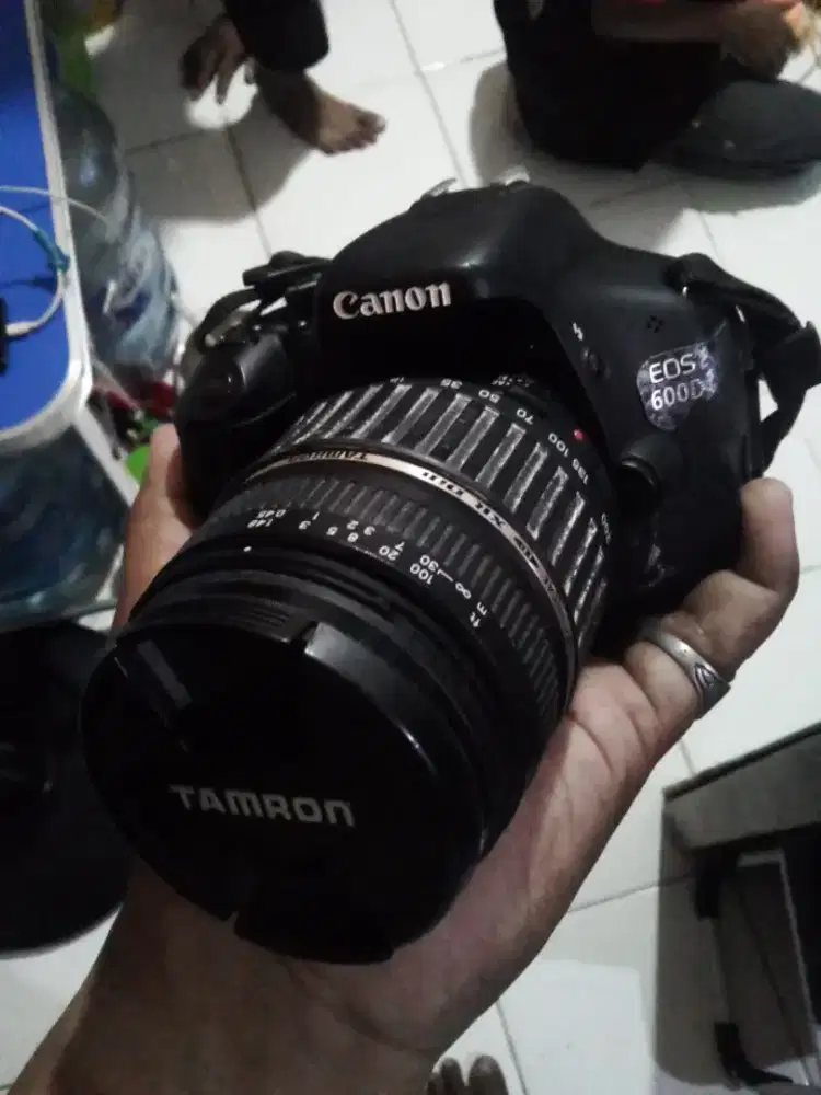 Kamera DSLR CANON EOS 600D