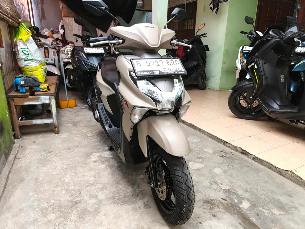BLN 9 YAMAHA GEAR ULTIMA HYBRID 2025 KM LOW BS TT 2024 DI CILEDUG ORI