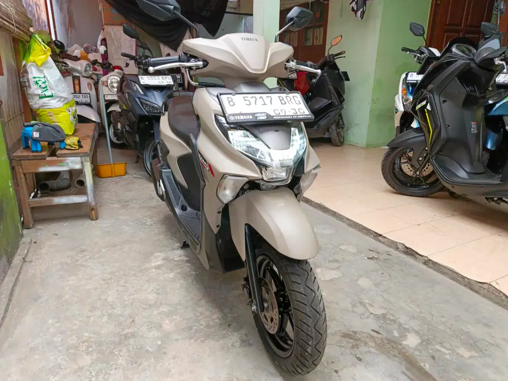 BLN 9 YAMAHA GEAR ULTIMA HYBRID 2025 KM LOW BS TT 2024 DI CILEDUG ORI