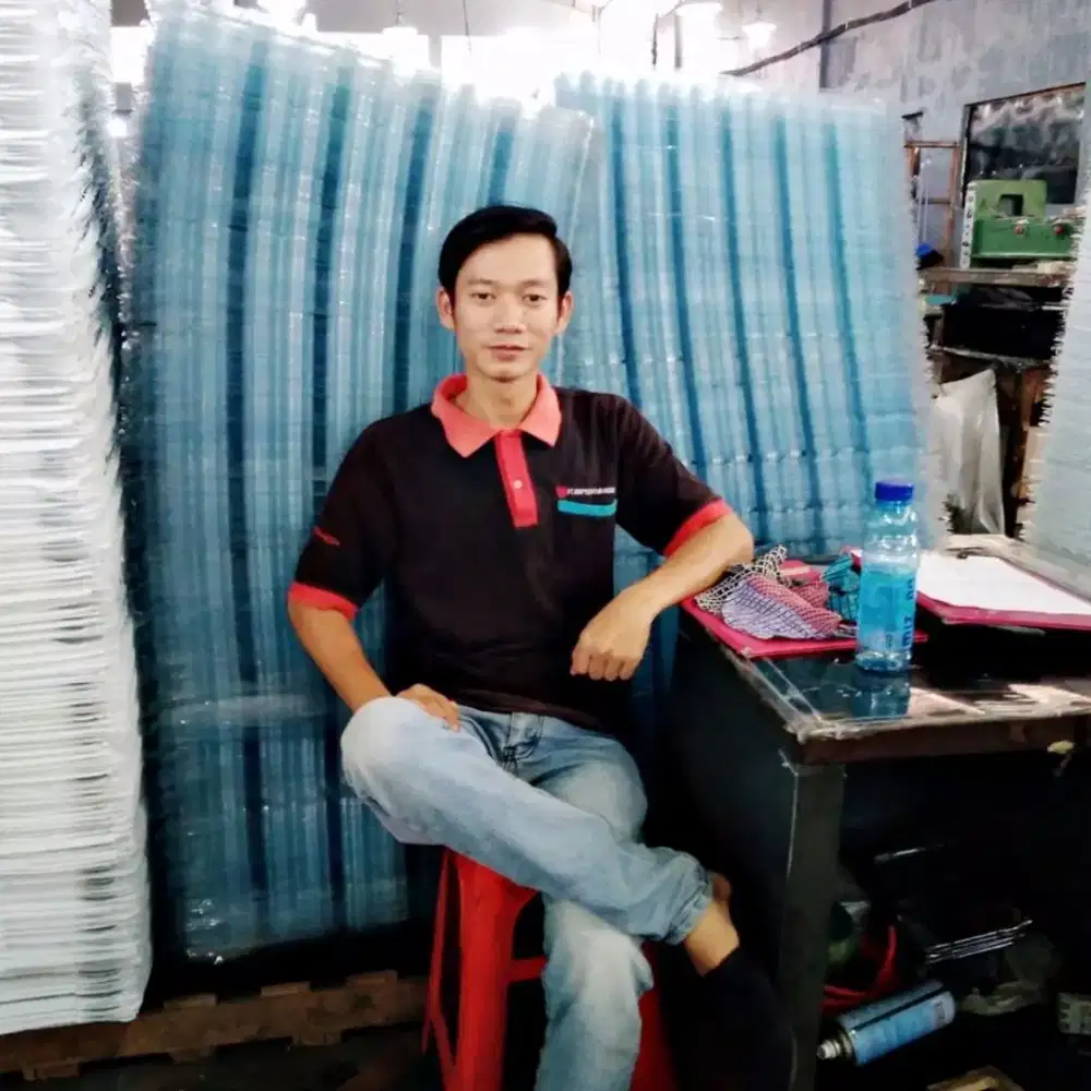 Cari kerja apa aja yg penting kerja