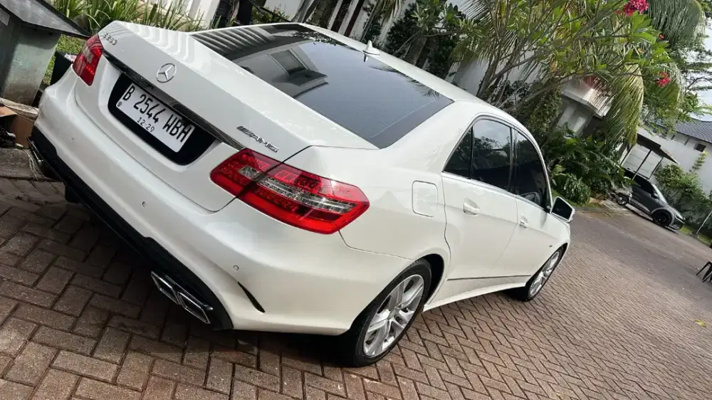 Mercedes Benz E 250 2010 Akhir AT