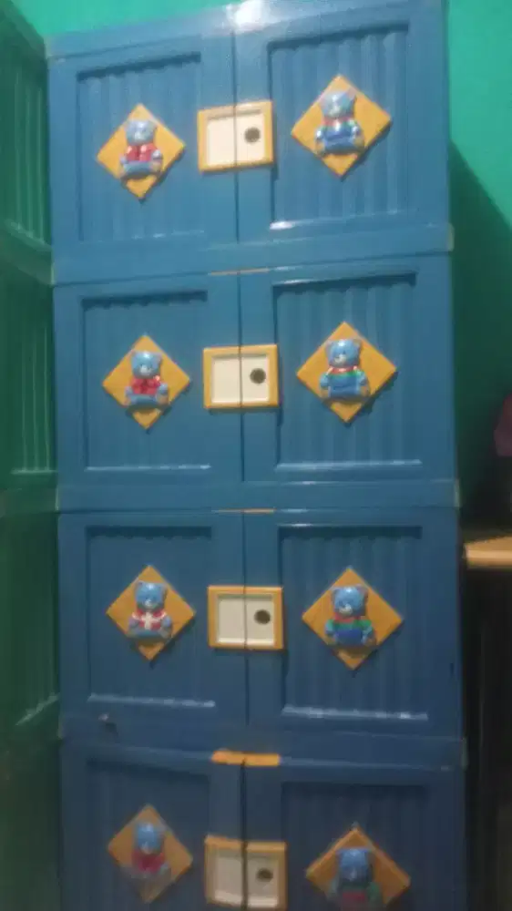 lemari plastik 4 susun