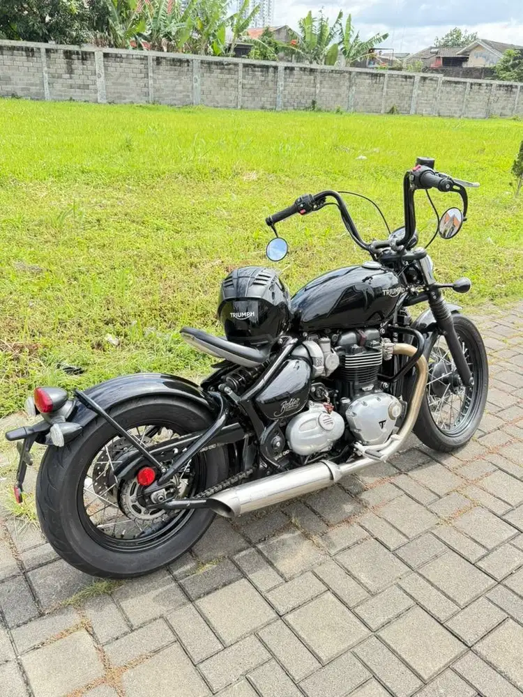 Triumph 1200 cc Bobber Bonneville FP