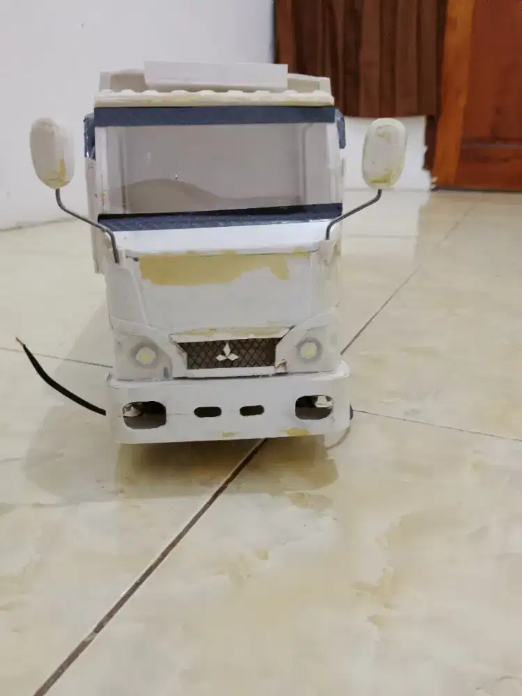 Miniatur engkel skala 14