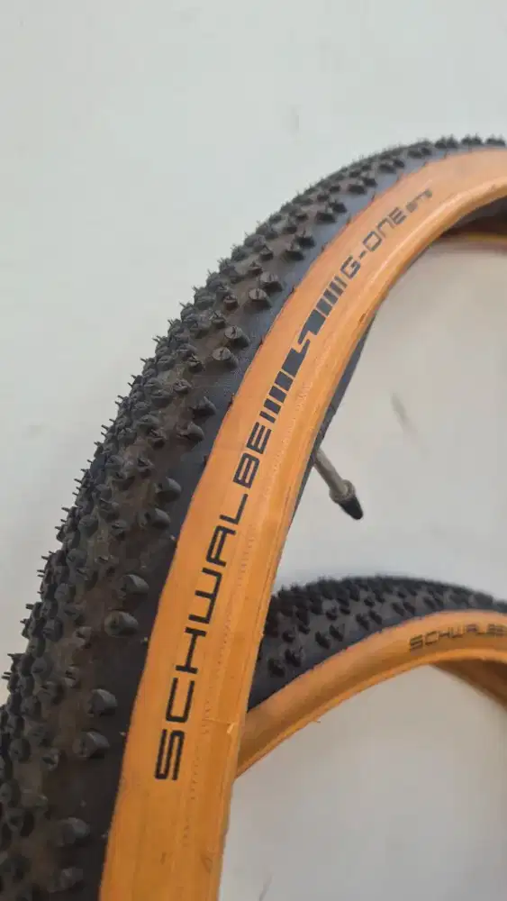 Ban sepeda Gravel schwalbe g one