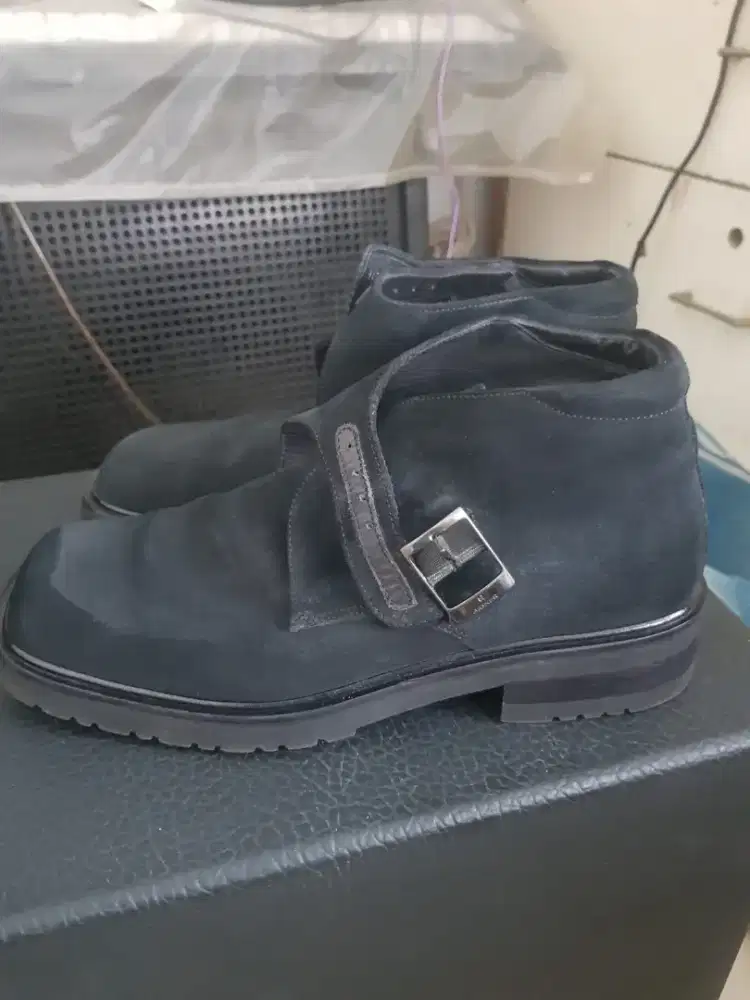 Sepatu Etiene Aigner