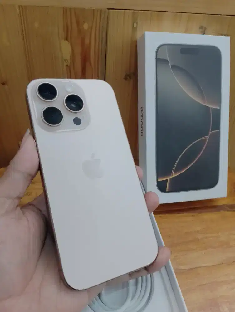 IPhone 16 pro 128Gb dessert titanium