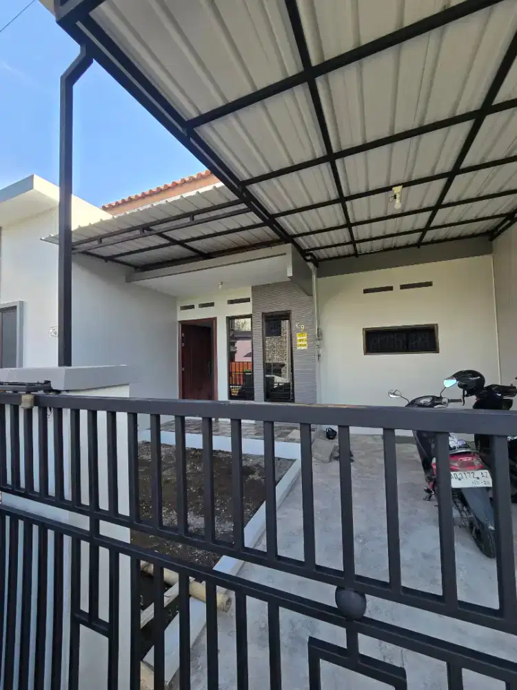 Dijual Rumah Cluster di Mojosongo Solo, portal satpam 24 jam