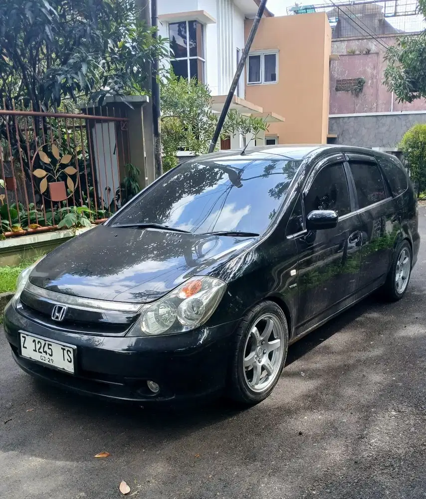Honda Stream 2004 Bensin