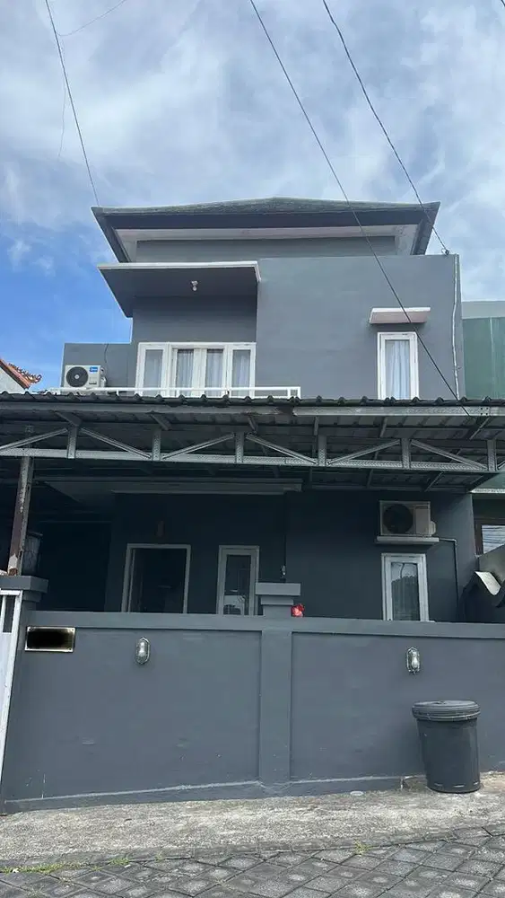 Di jual rumah di taman griya jimbaran