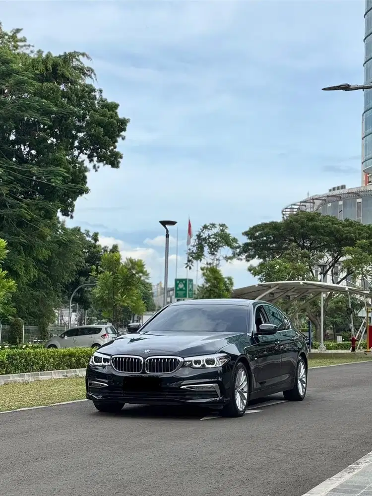 CASH BMW 530i Luxury Line 2018 Like New