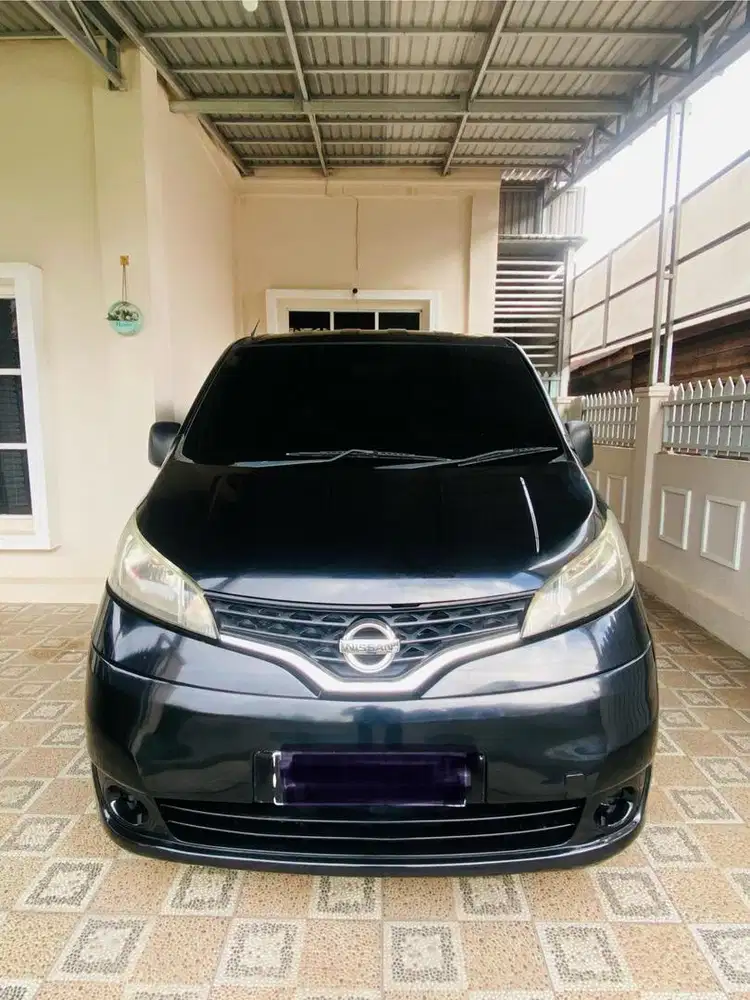 Mobil Nissan Evalia 1.5 A/T