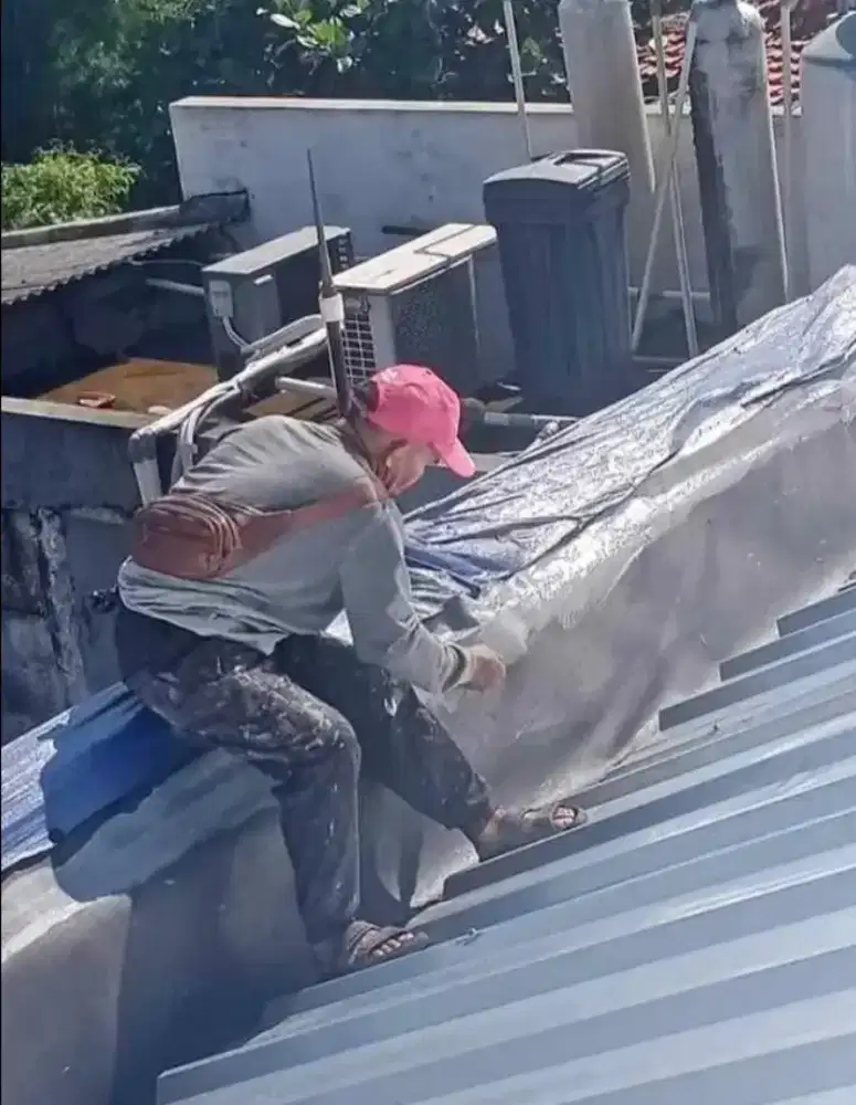 Tukang atap rmh yg bocor