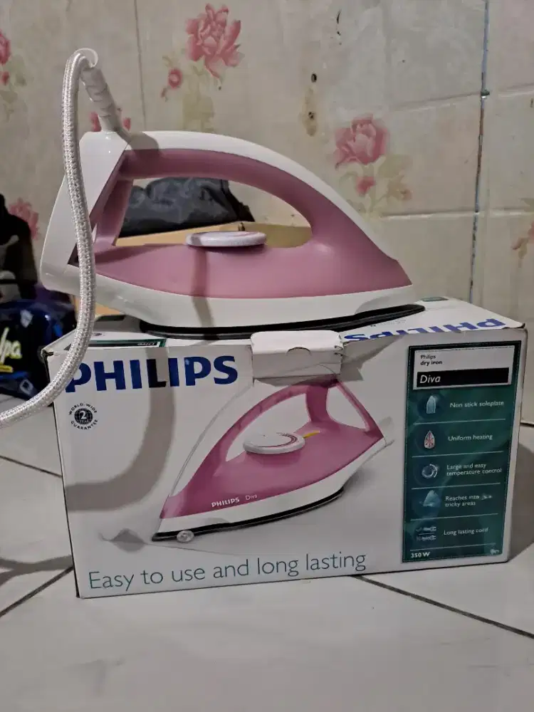 Setrika philips diva GCC122/47 pink