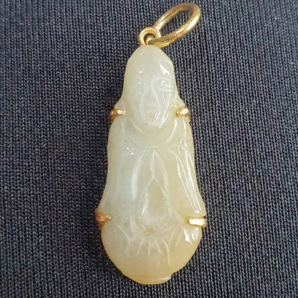(RARE) Liontin Giok Dewi Guan Yin Jade Pendant Gold Buddha Emas 19K