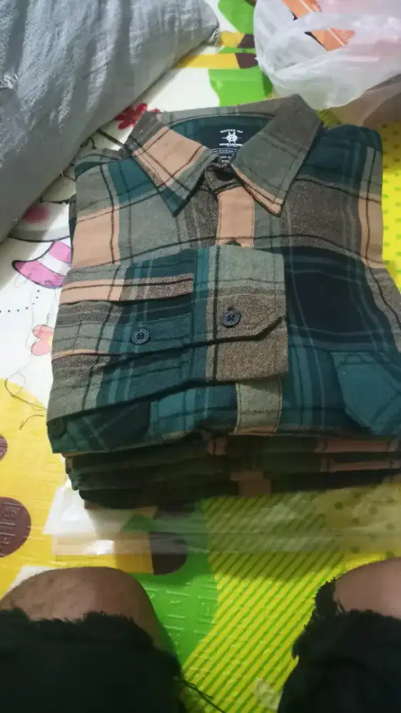 Dicari wanita pengalaman finishing (buang benang) kemeja