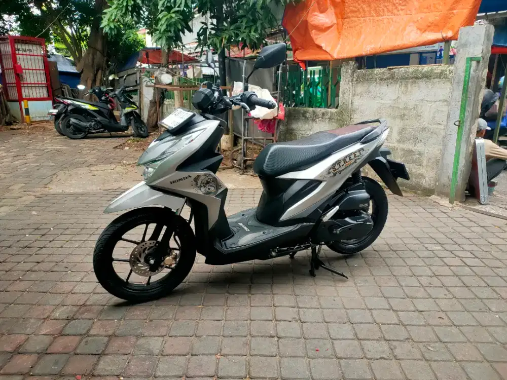 Honda Beat Street 110cc PGM-FI Tahun 2023