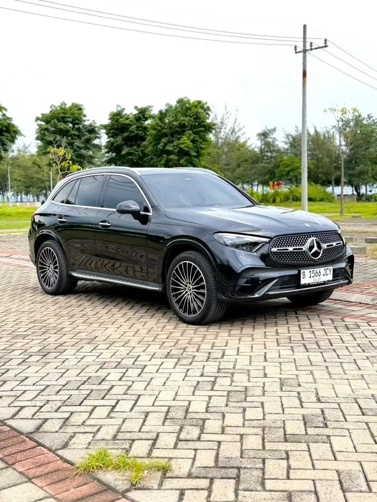 Mercedes Benz GLC 300 AMG Line 2024