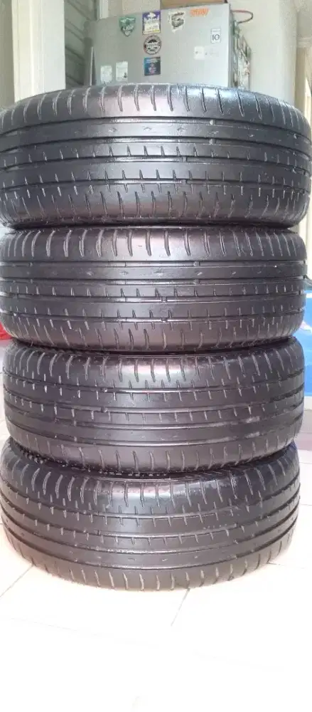 Ban 205/55/16 4pcs kondisi 95%