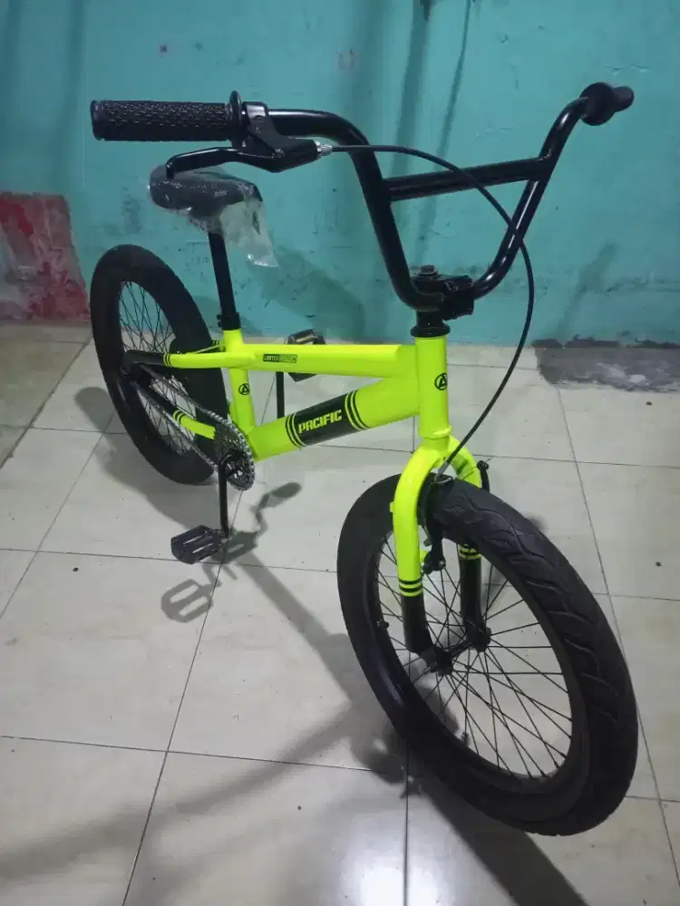 Sepeda bmx 20 inch