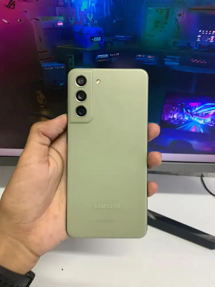 Samsung S21 Fe Like New