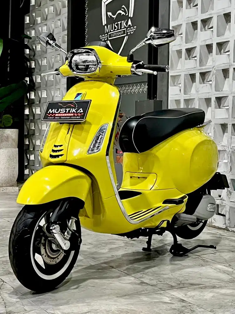 Stok Terbatas!! Vespa Sprint 150 ABS th 2024 kuning - Ayu Mustika
