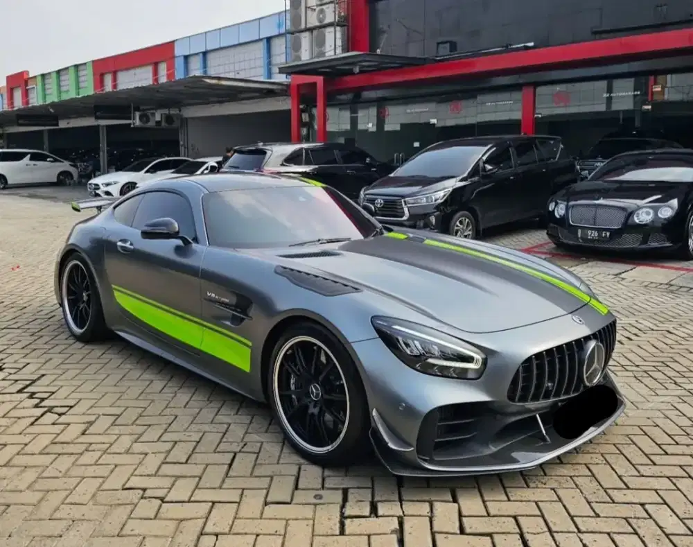 Mercedes Benz AMG GTR Pro 2020