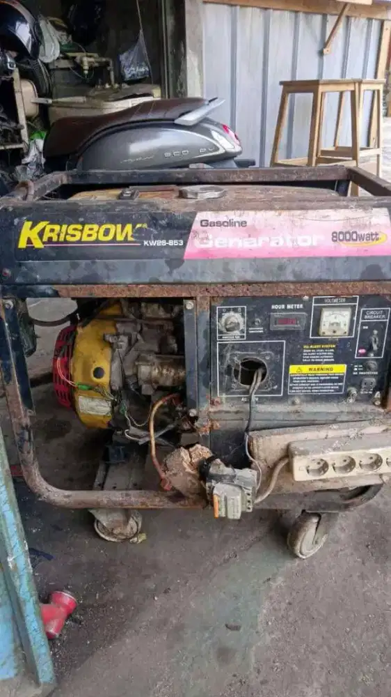 Tampung mesin genset rusak/mati