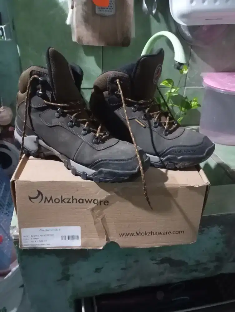 Sepatu Gunung Mokzhaware size 26,5cm