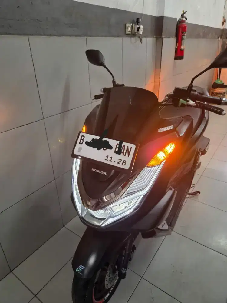 HONDA PCX 160 ABS TAHUN 2023 KM RENDAH LIKE NEW
