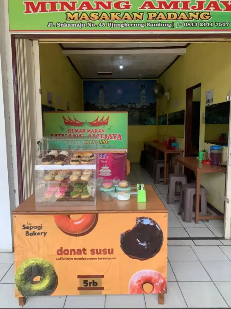 Asisten Bakery Toko Donat
