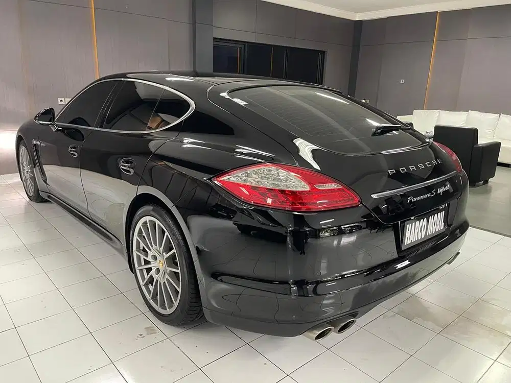 Porsche Panamera S Hybrid 3.0L 2011