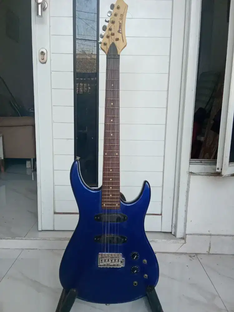 Gitar listrik merk prence