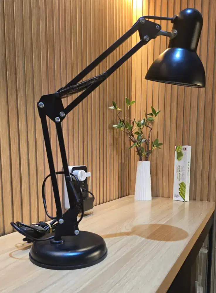 Lampu Meja Belajar/Kerja