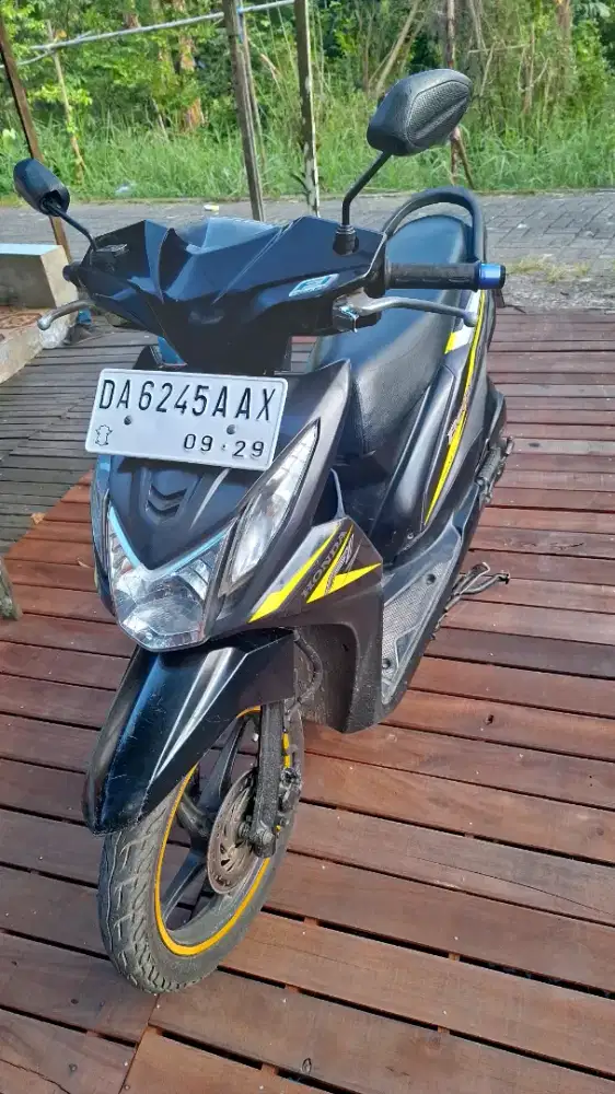 Honda beat tahun 2014 warna hitam kuning